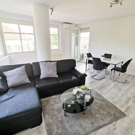 Bright, Spacious Apartment 3 Bedroom, Garage Budapest Exterior photo